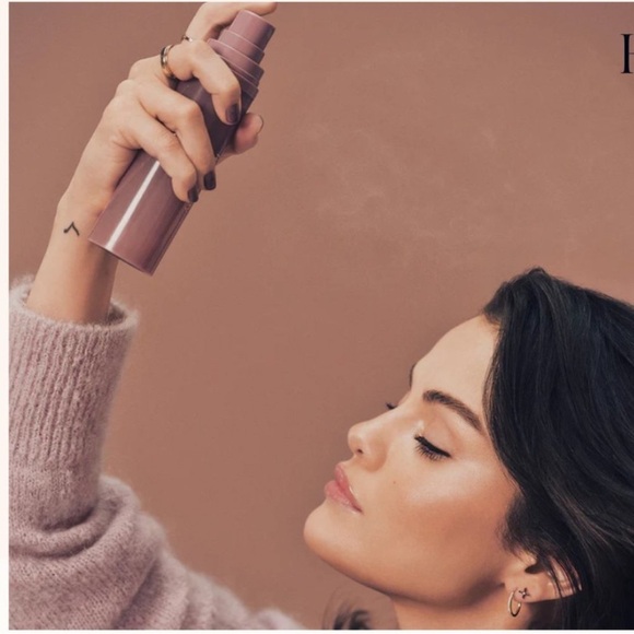 Rare Beauty Find Comfort - Picture 6 of 6